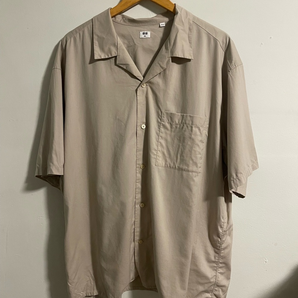 Uniqlo XXL Tan Crewneck Tee